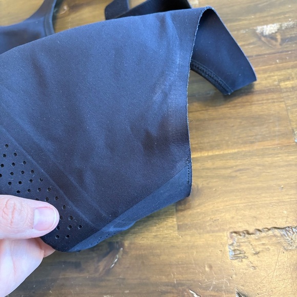 Lululemon Womens Adapt The Strap Sports Bra Black Logo Straps M Flawed Padded - Picture 4 of 9